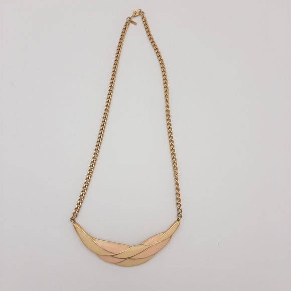 VTG. MONET CREAM ENAMEL & GOLD TONE WAVY CHAIN - Picture 3 of 4